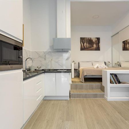 1 Bedroom 1 Bathroom Furnished - Av De America - Studio - Mintystay Madrid Dış mekan fotoğraf