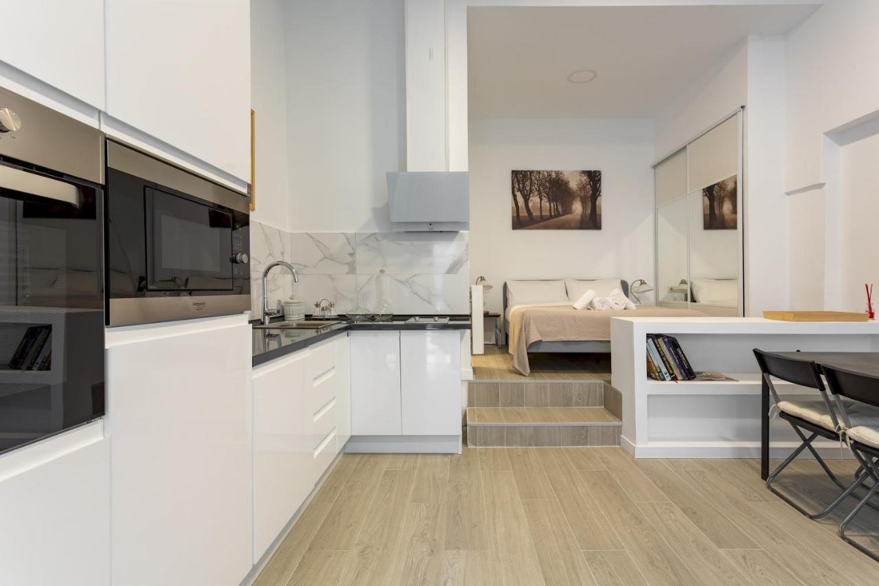 1 Bedroom 1 Bathroom Furnished - Av De America - Studio - Mintystay Madrid Dış mekan fotoğraf