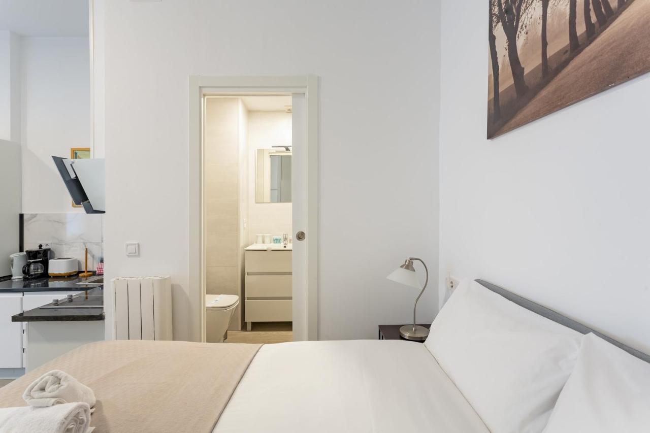1 Bedroom 1 Bathroom Furnished - Av De America - Studio - Mintystay Madrid Dış mekan fotoğraf