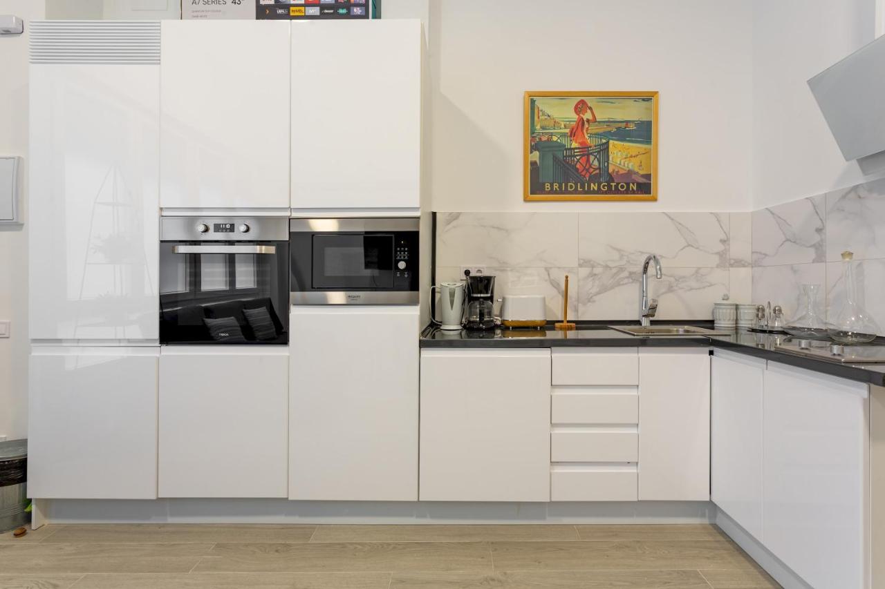 1 Bedroom 1 Bathroom Furnished - Av De America - Studio - Mintystay Madrid Dış mekan fotoğraf